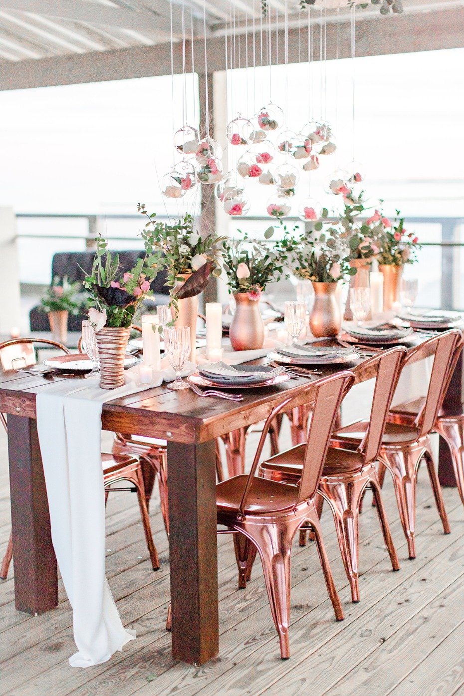 modern rose gold wedding table