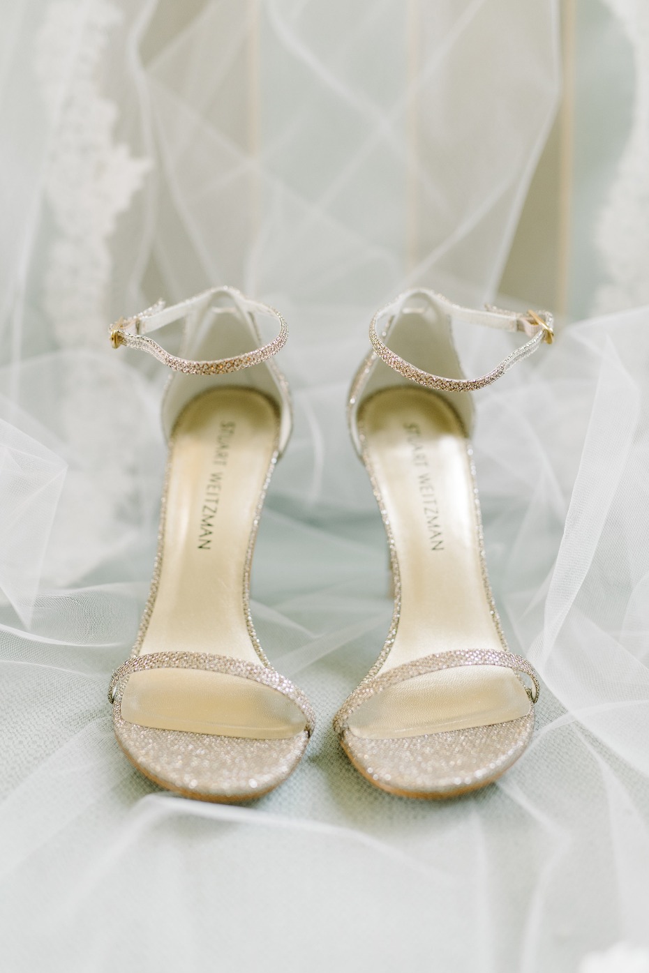 Sparkly gold heels for the bride