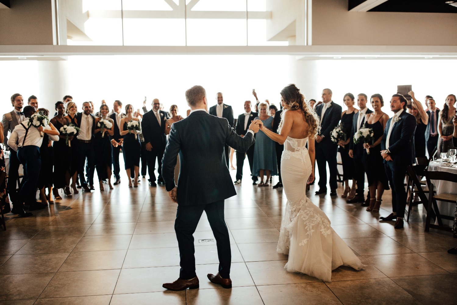 luxury-lakefront-wedding-with-diy