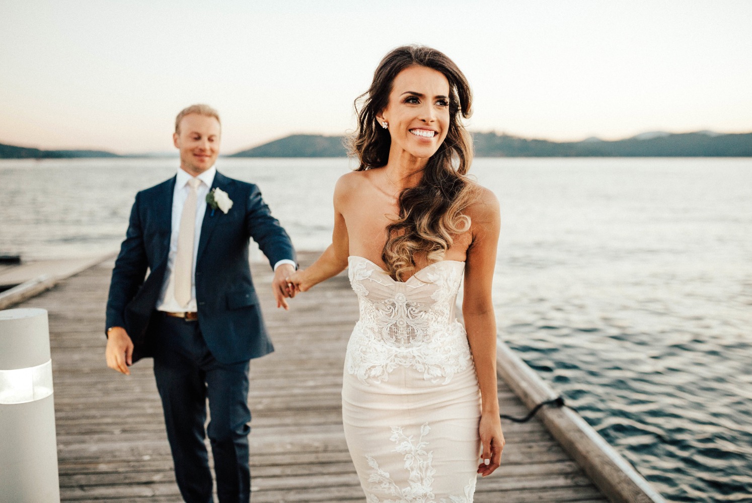 luxury-lakefront-wedding-with-diy