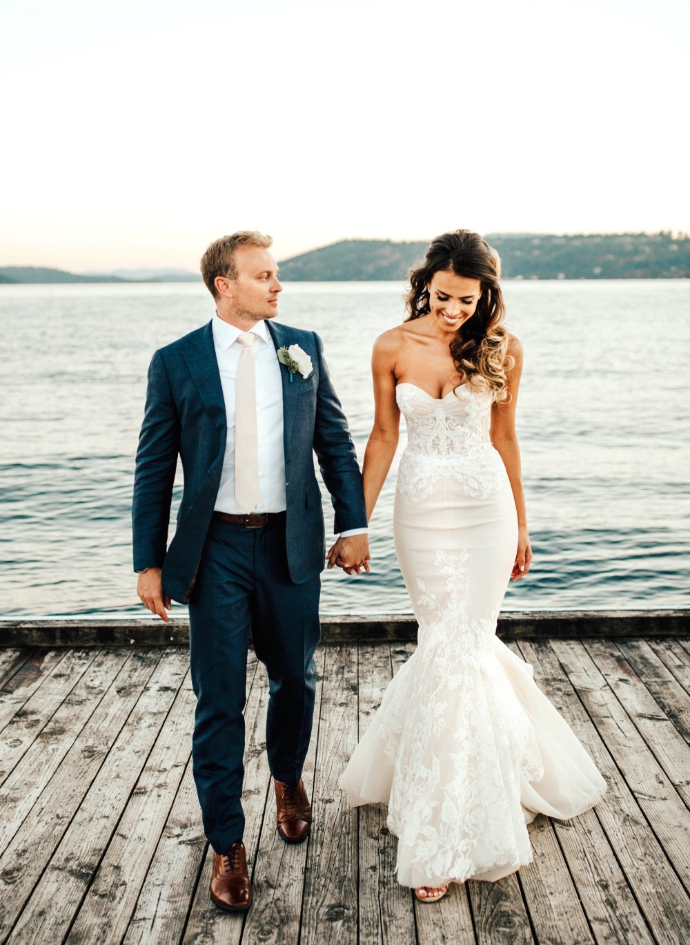 luxury-lakefront-wedding-with-diy