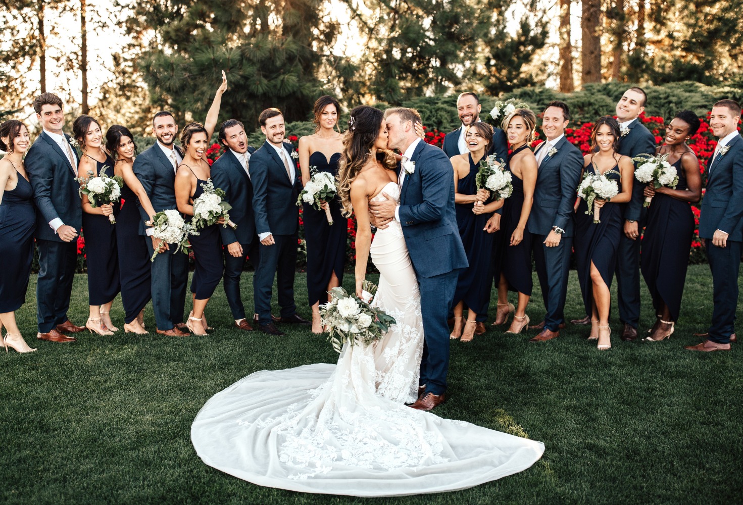luxury-lakefront-wedding-with-diy