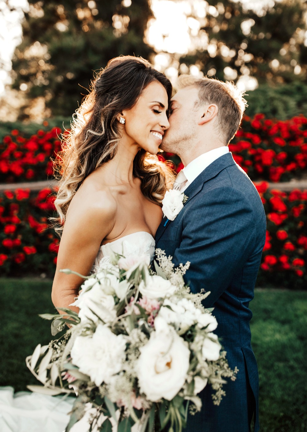luxury-lakefront-wedding-with-diy