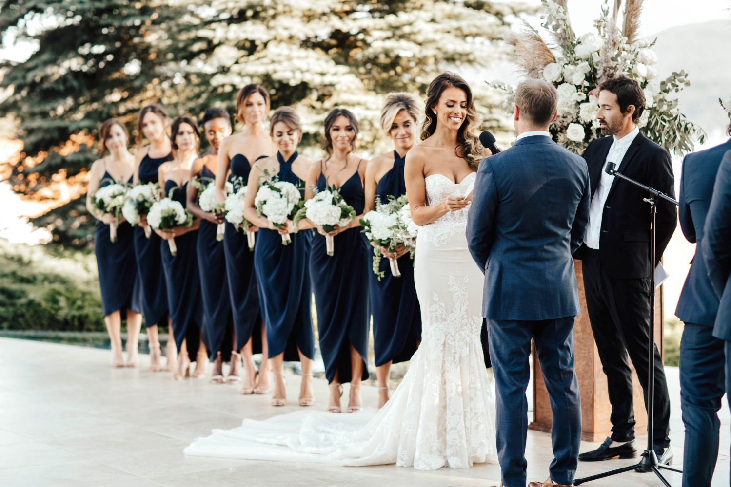 luxury-lakefront-wedding-with-diy