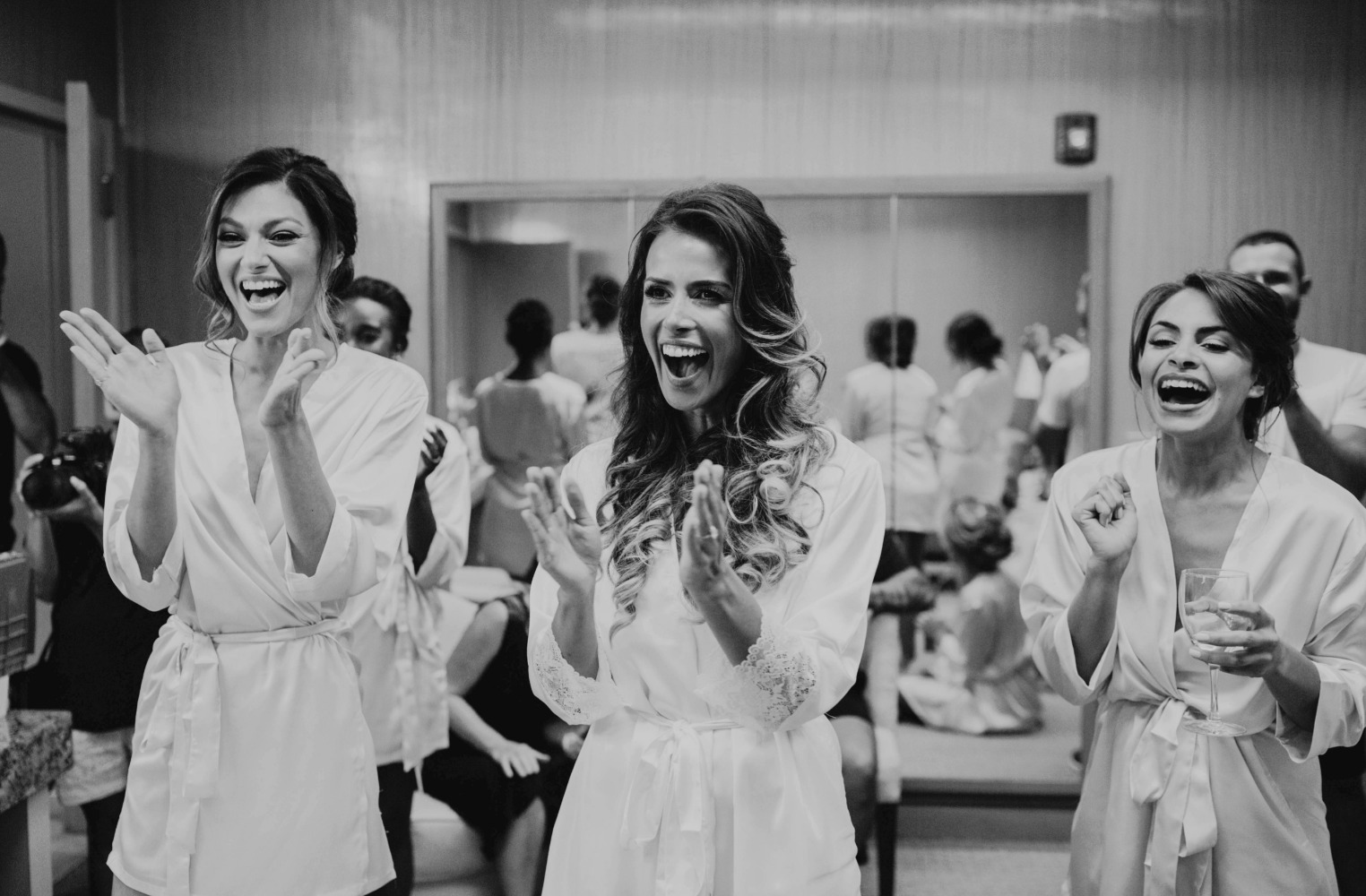 luxury-lakefront-wedding-with-diy