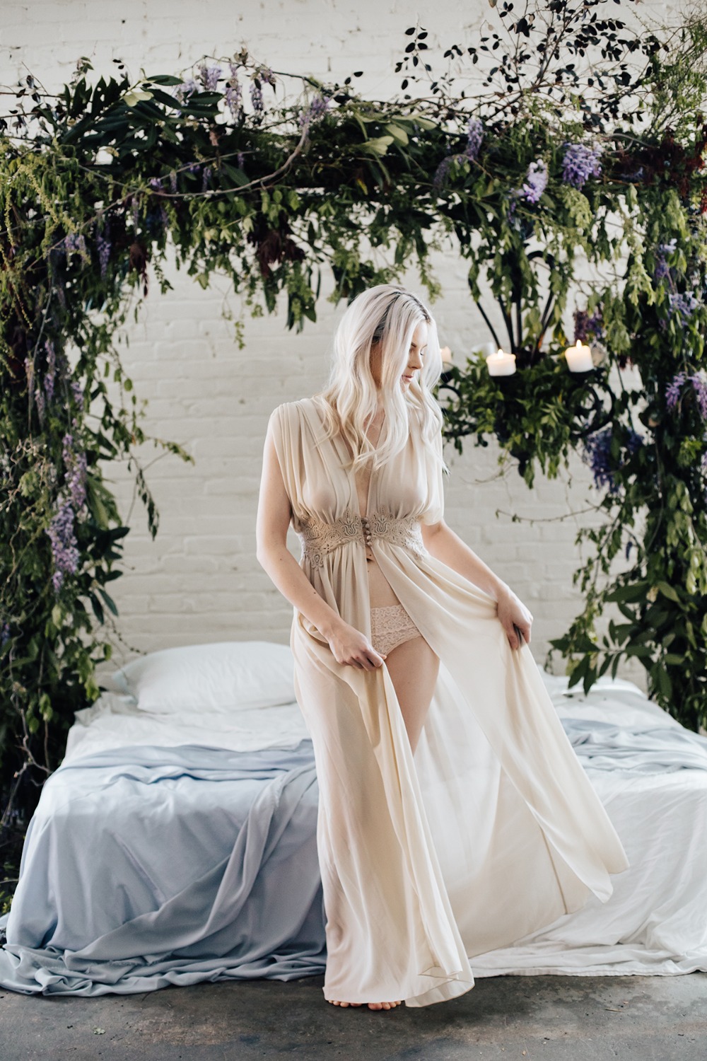 secret-garden-style-boudoir-session