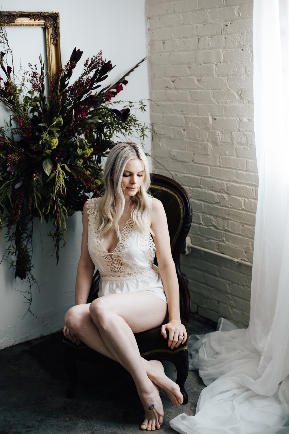 secret-garden-style-boudoir-session