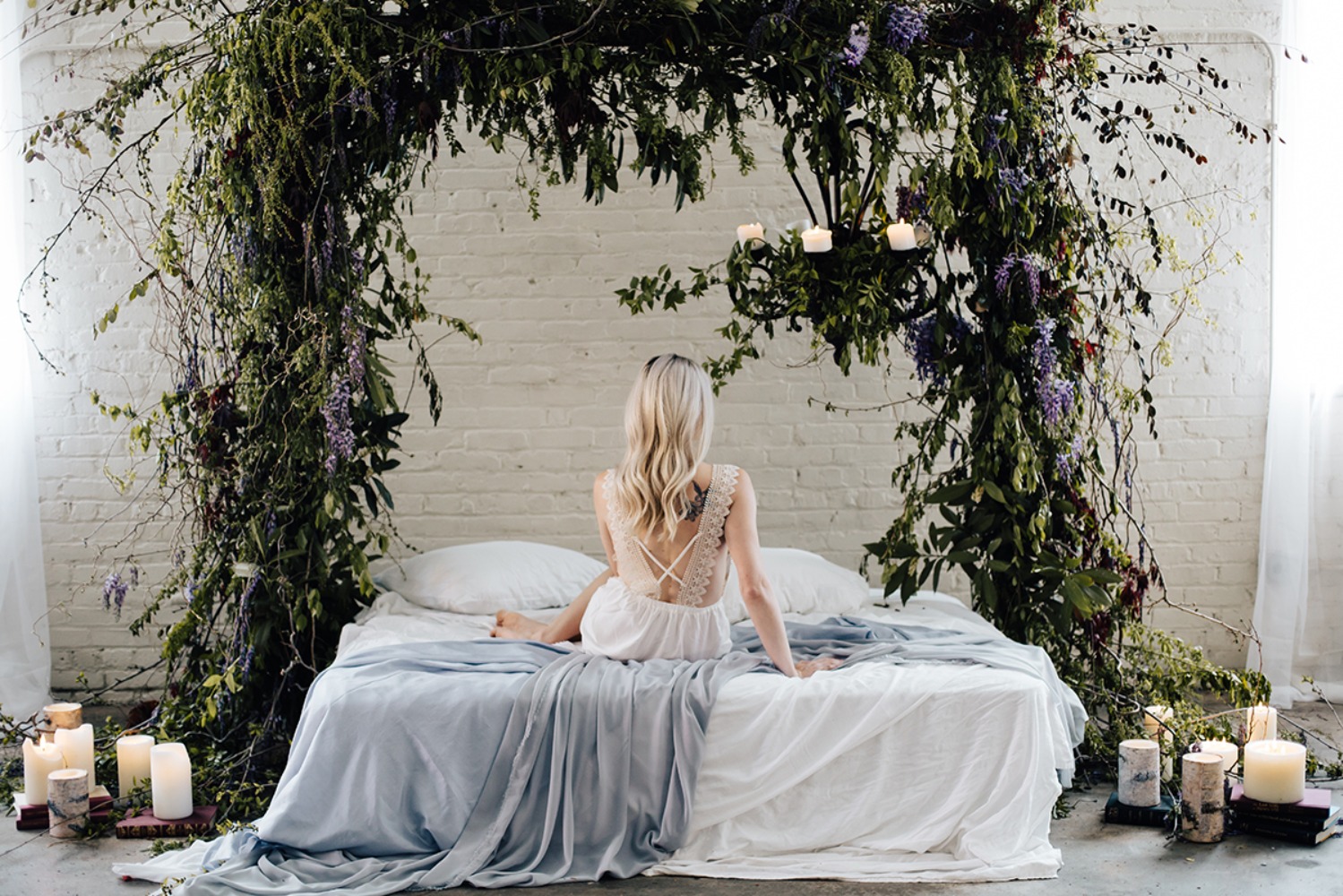 secret-garden-style-boudoir-session