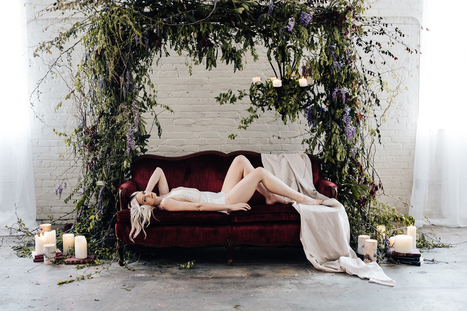 secret-garden-style-boudoir-session