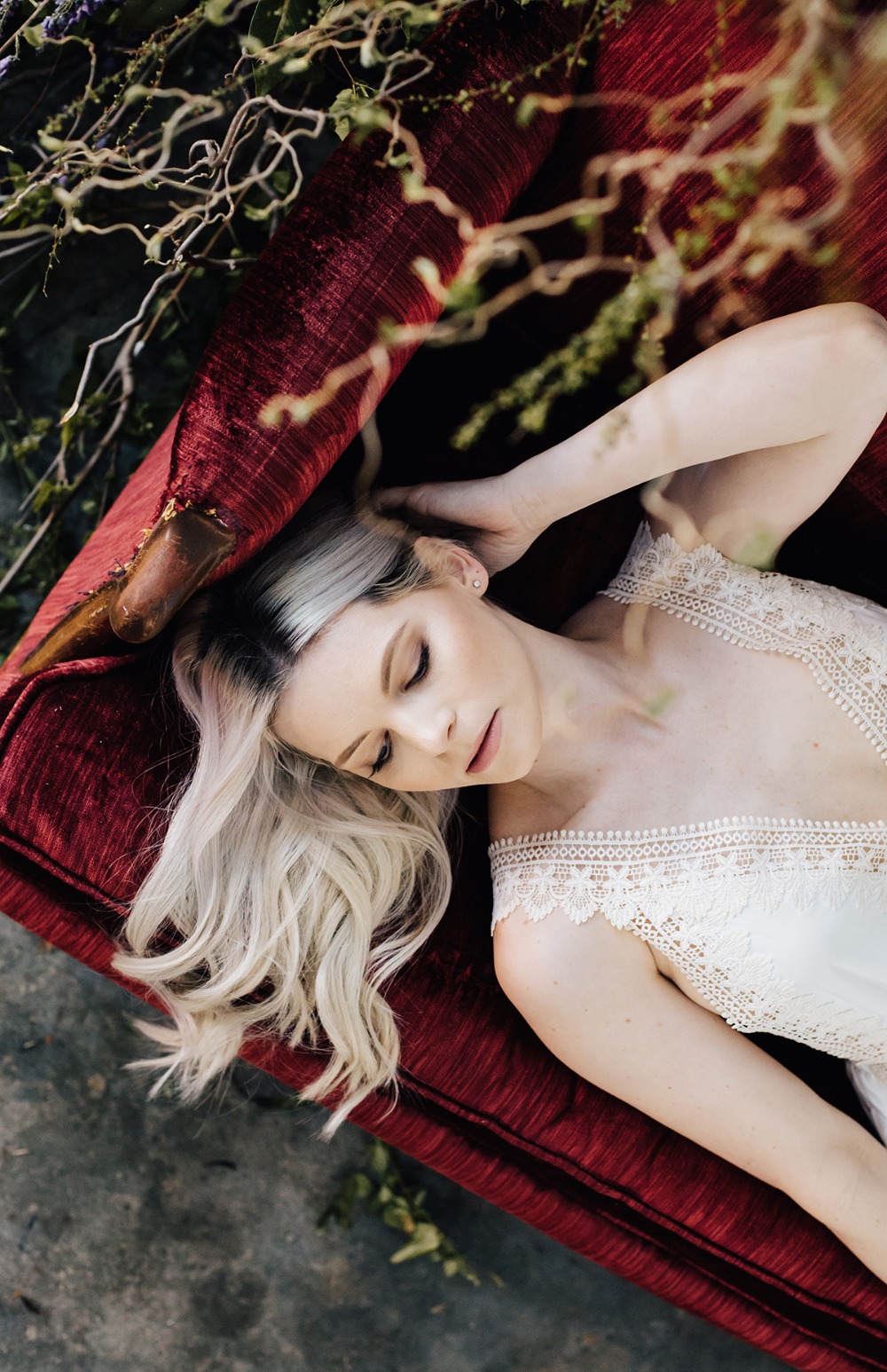 secret-garden-style-boudoir-session