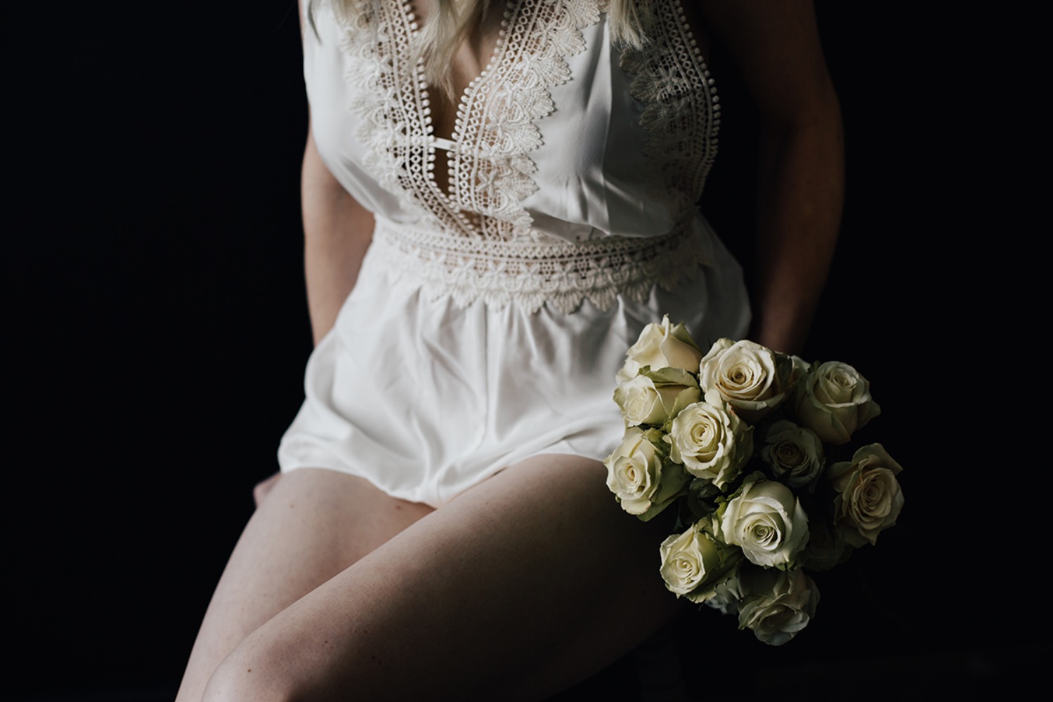 secret-garden-style-boudoir-session