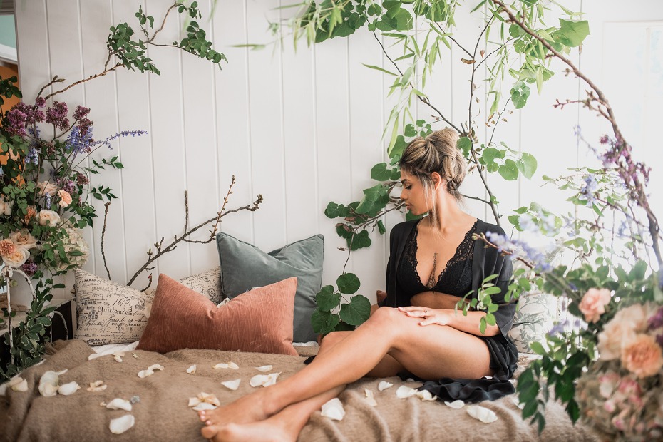 Have a romantic bridal boudoir session for yourself