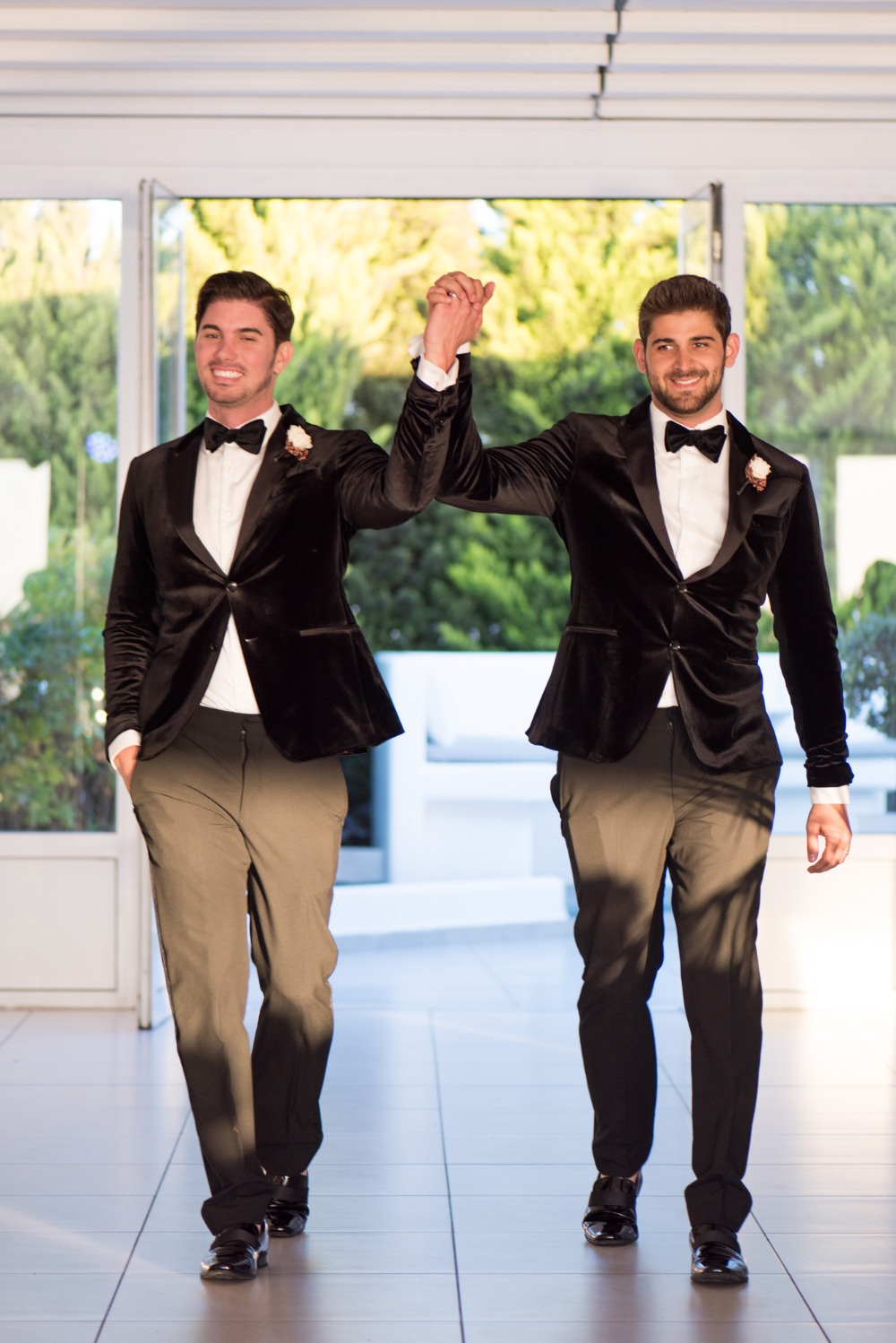 these-two-grooms-had-eight-bridesmaids