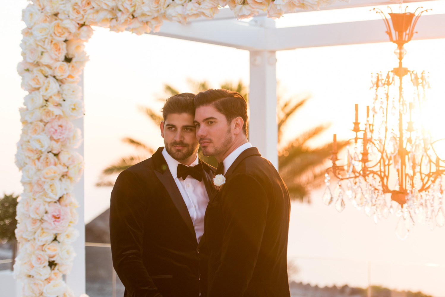 these-two-grooms-had-eight-bridesmaids