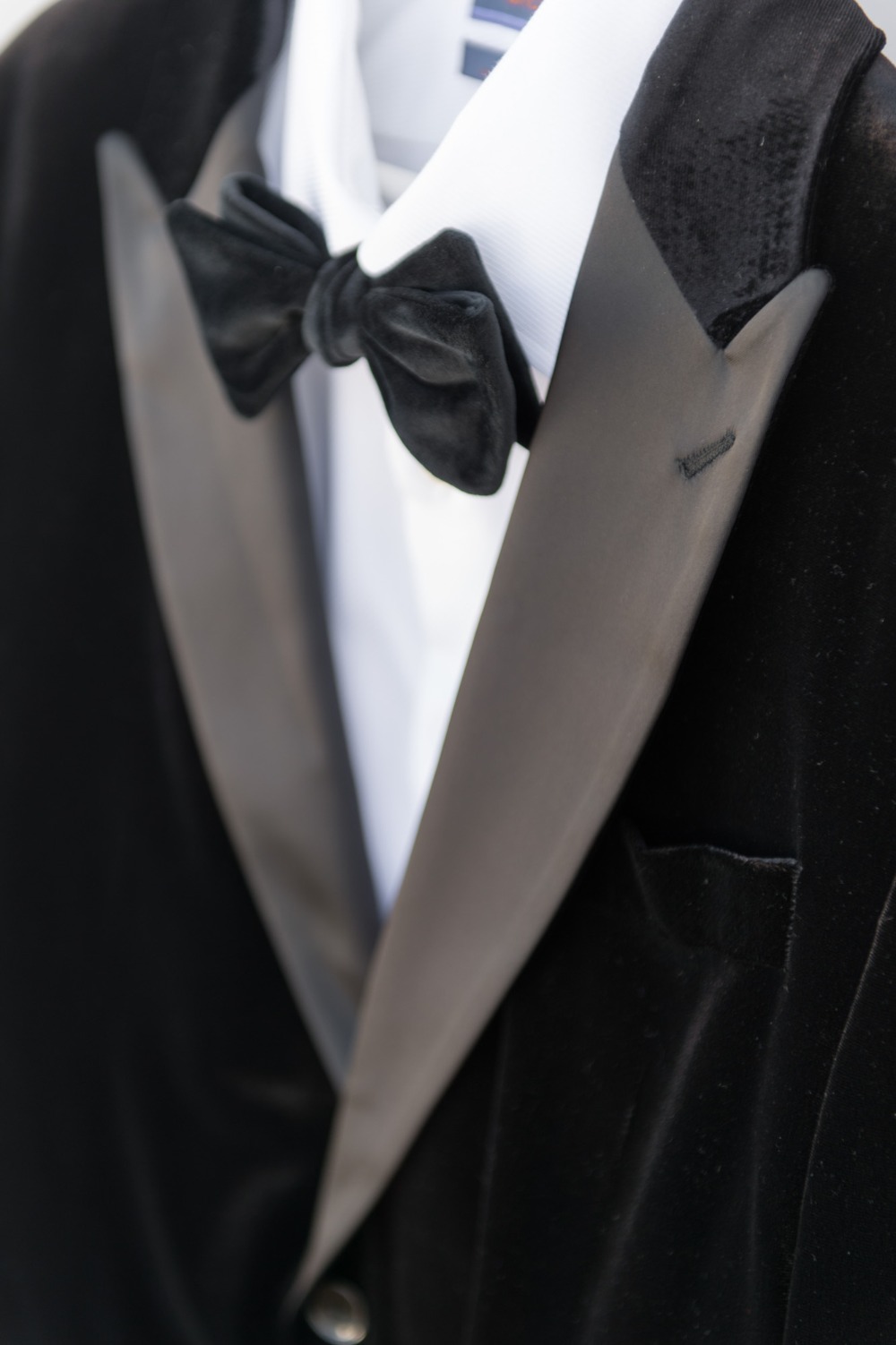 these-two-grooms-had-eight-bridesmaids