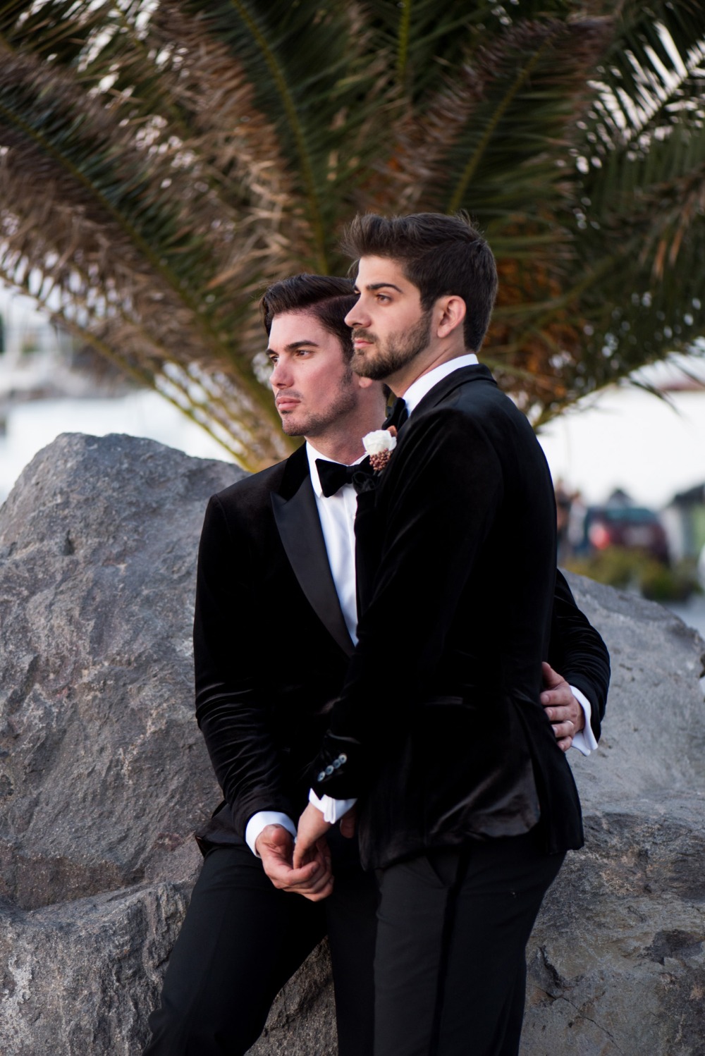 these-two-grooms-had-eight-bridesmaids