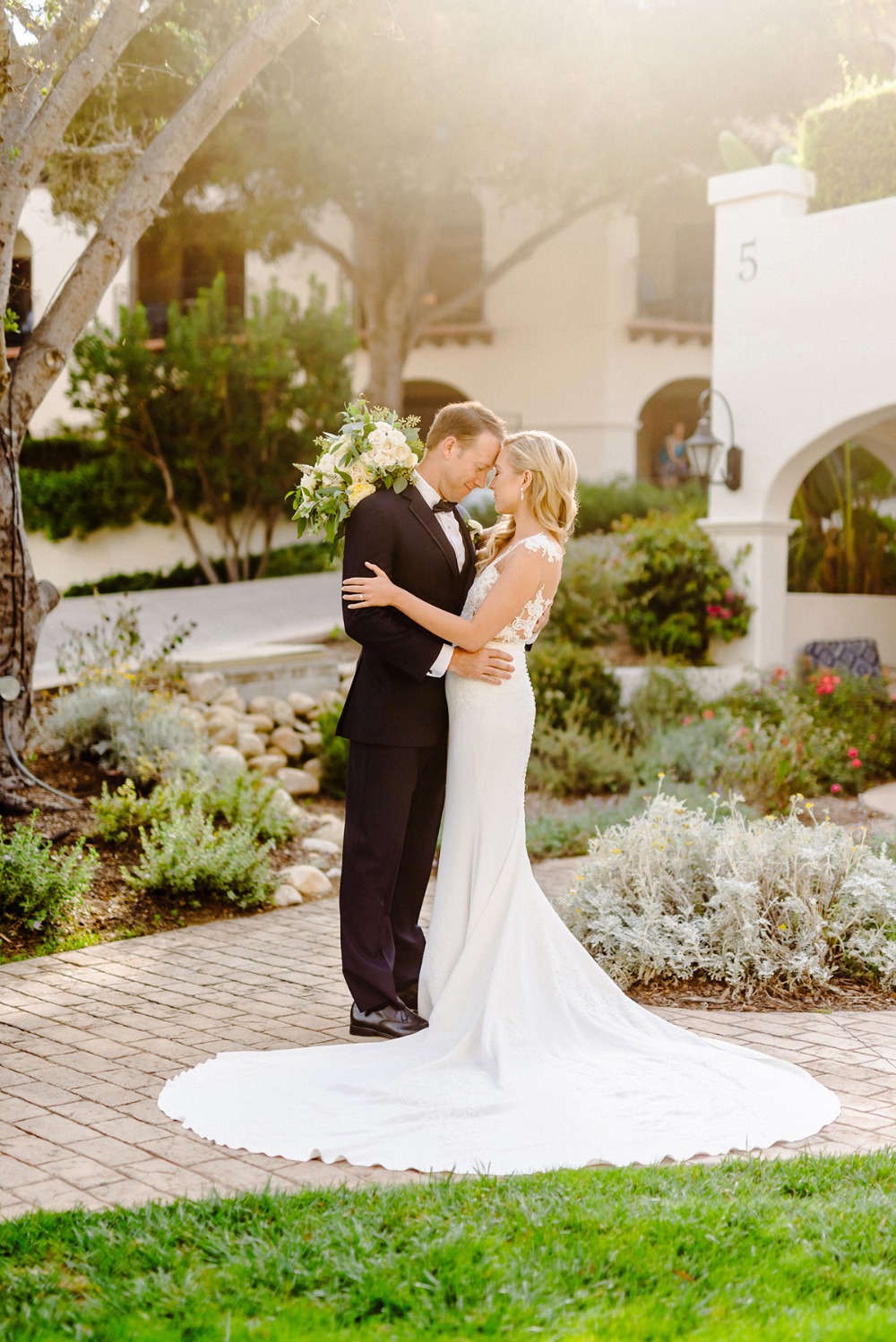 this-pink-and-gold-sunset-wedding-in