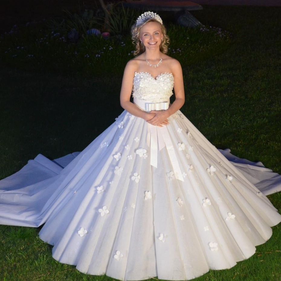 Quilted Northern Toilet Paper Wedding Dress Contest 2018