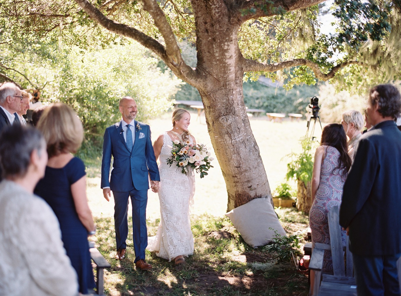 upscale-barn-wedding-at-the-peace-barn