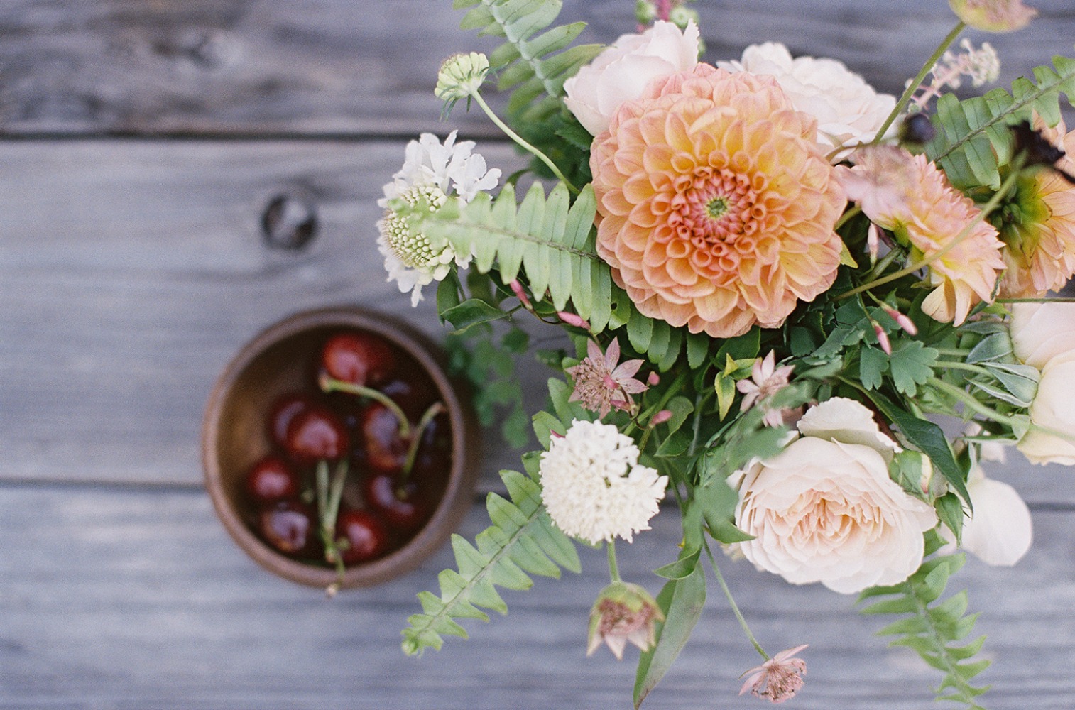upscale-barn-wedding-at-the-peace-barn