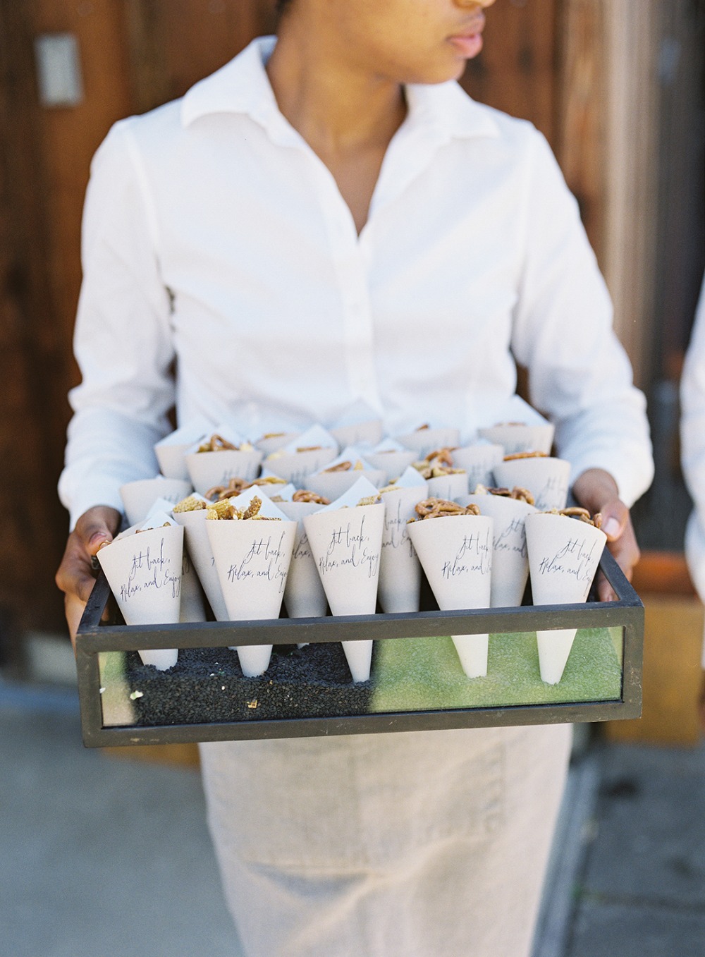 upscale-barn-wedding-at-the-peace-barn