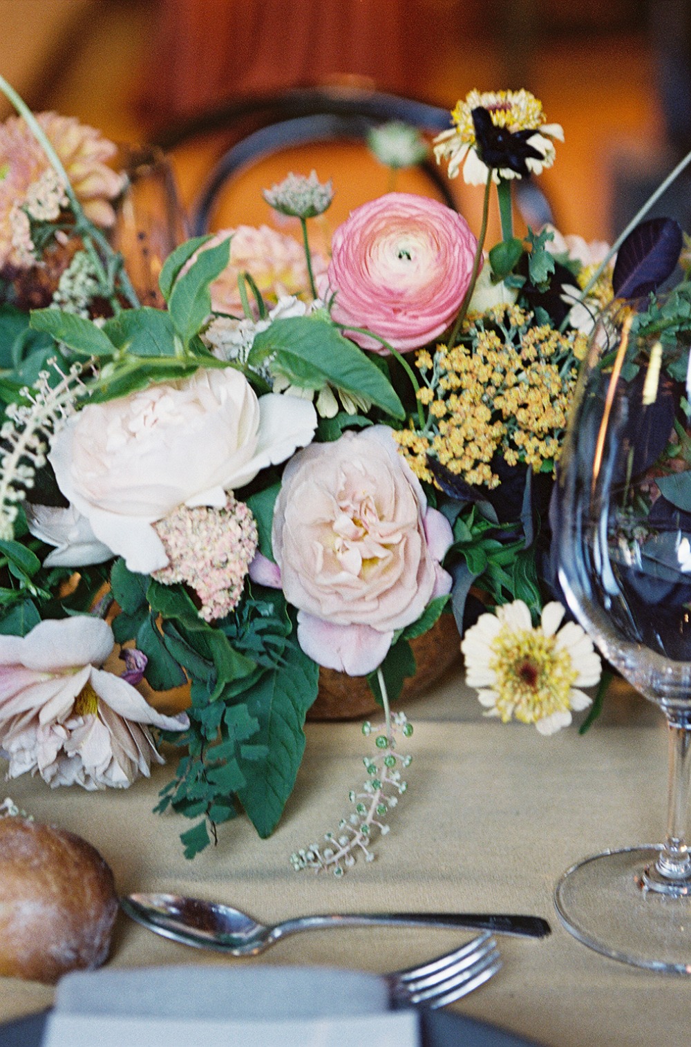 upscale-barn-wedding-at-the-peace-barn