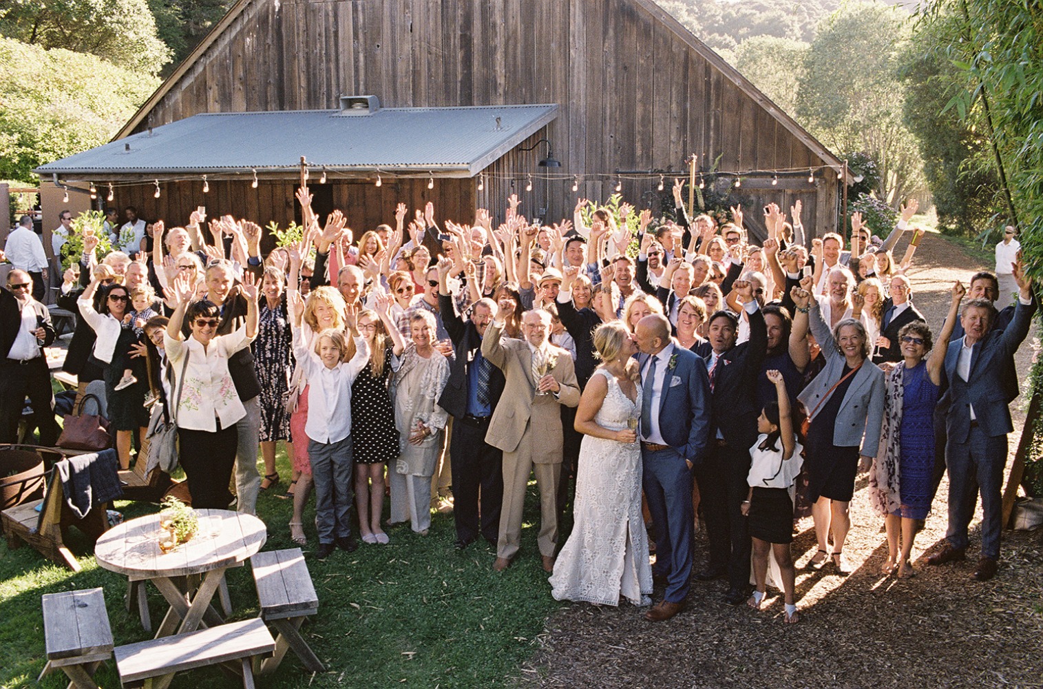 upscale-barn-wedding-at-the-peace-barn