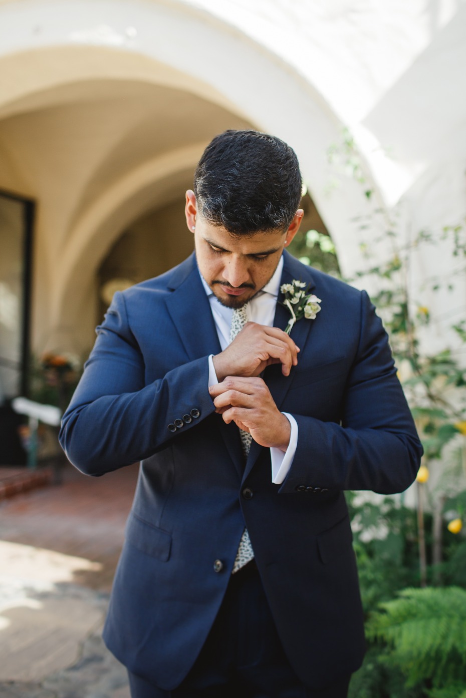 Navy blue suit for the groom