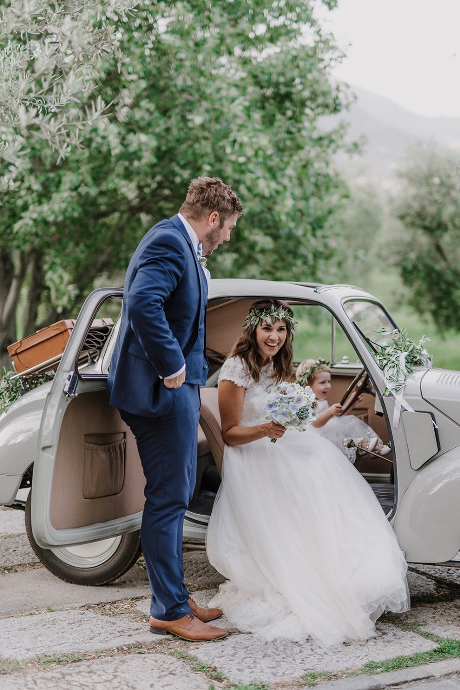 Arrive and Depart in Style with These Wedding Transportation Ideas