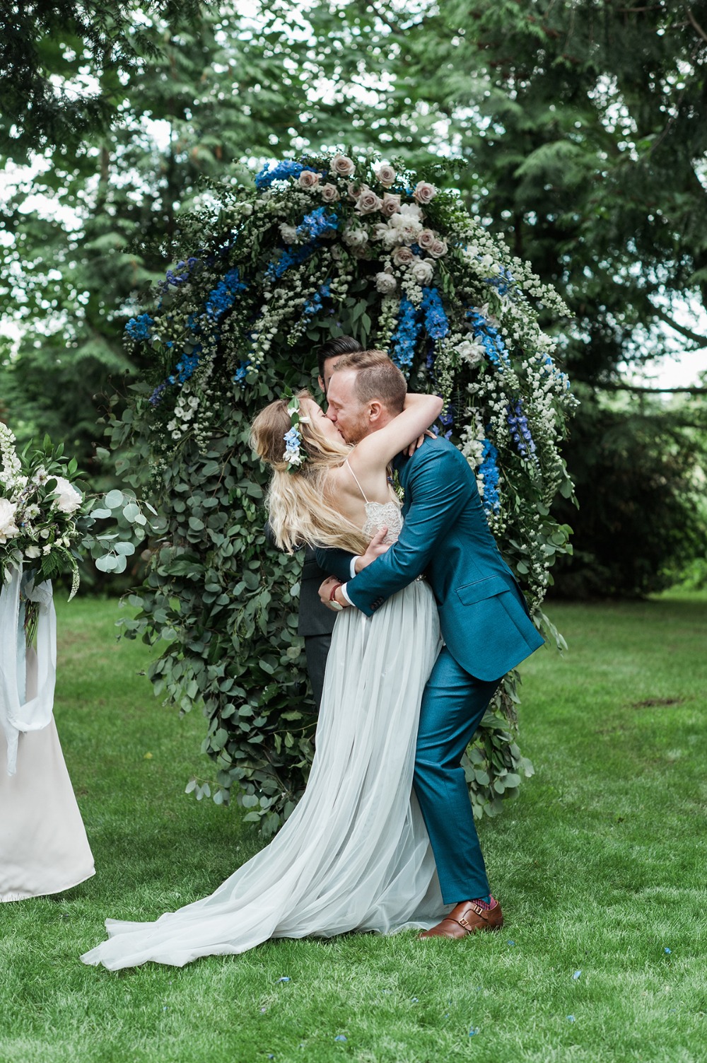 a-sweet-diy-wedding-that-will-blow-you