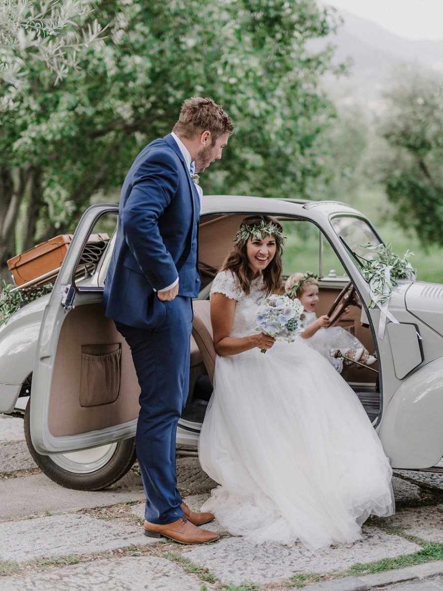 Arrive and Depart in Style with These Wedding Transportation Ideas