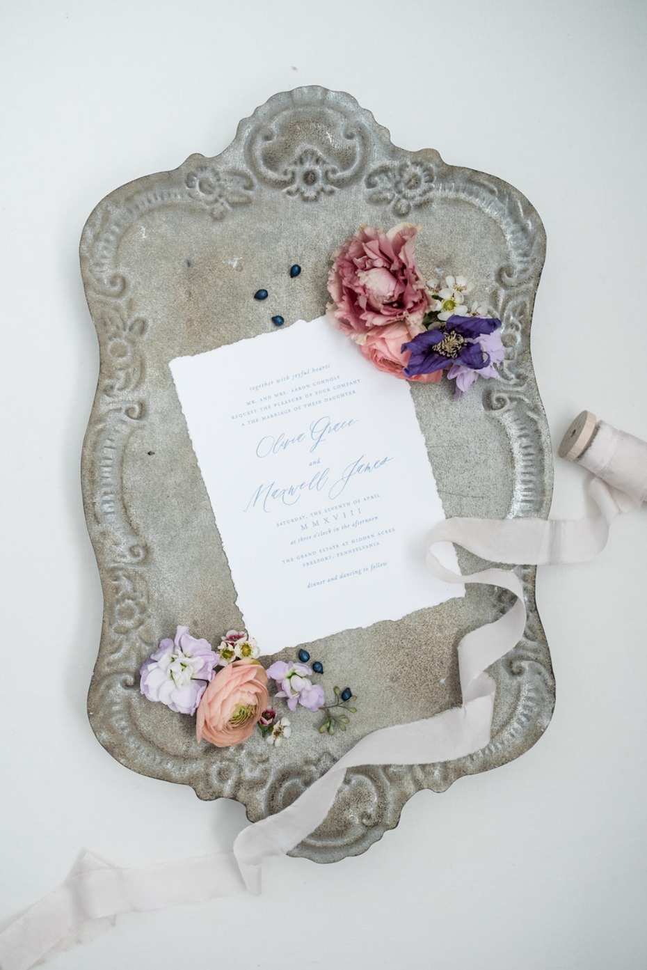 Pretty wedding invitation