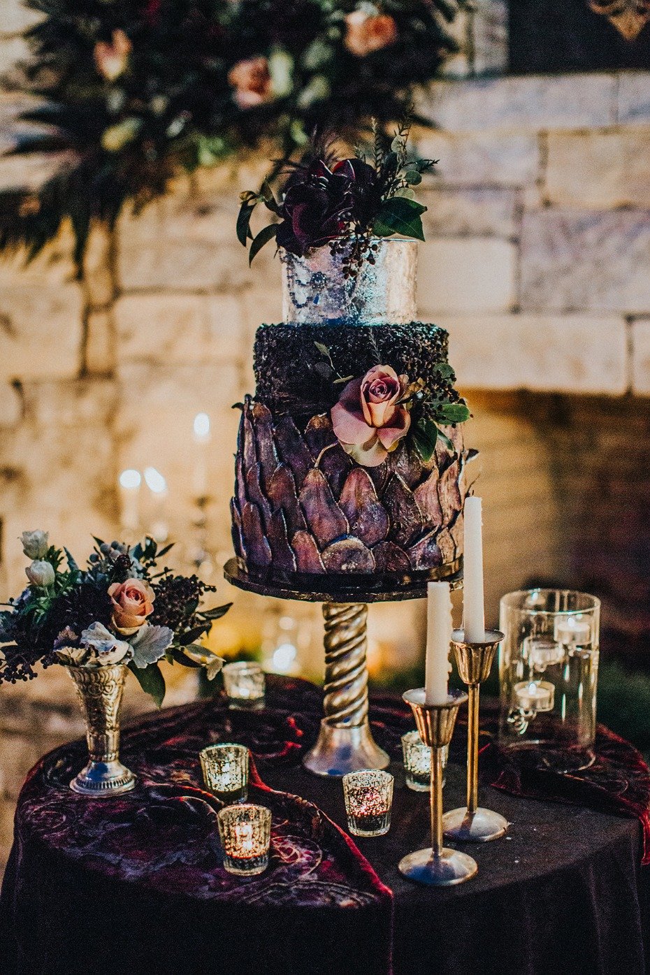 wedding cake idea for you dramatic and dark themed wedding