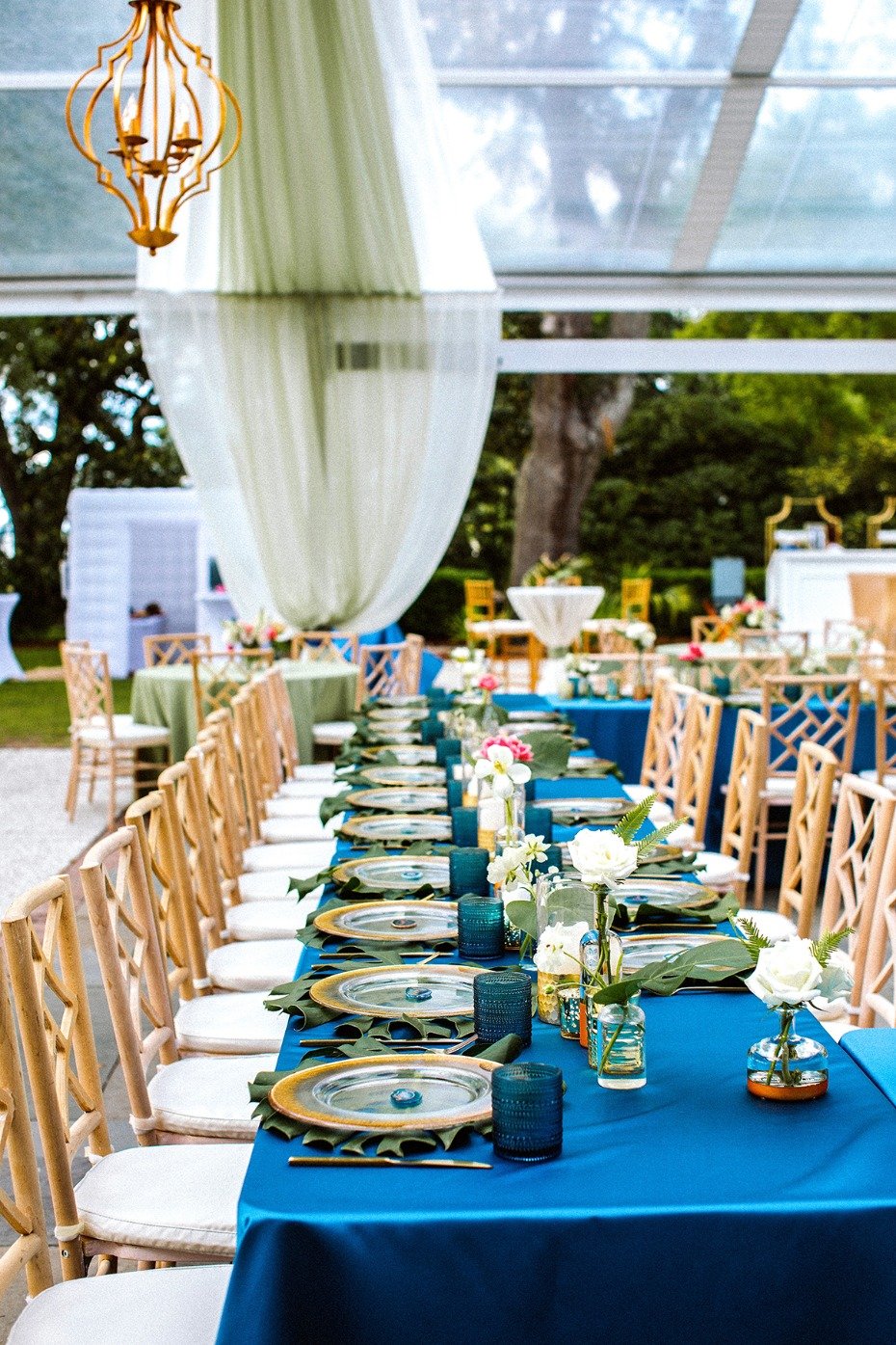 royal blue and gold wedding decor