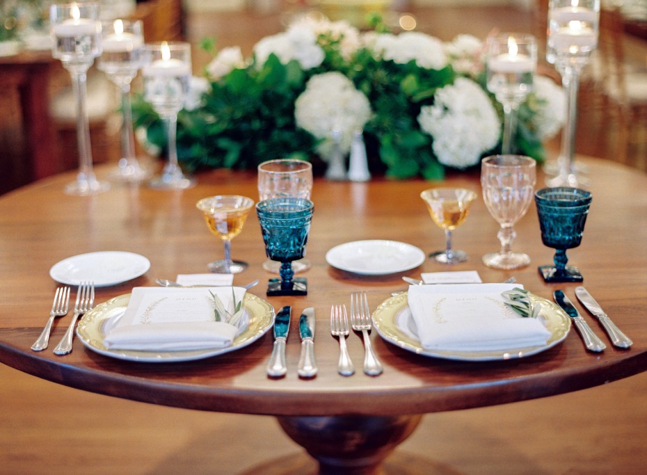Simple sweetheart table design