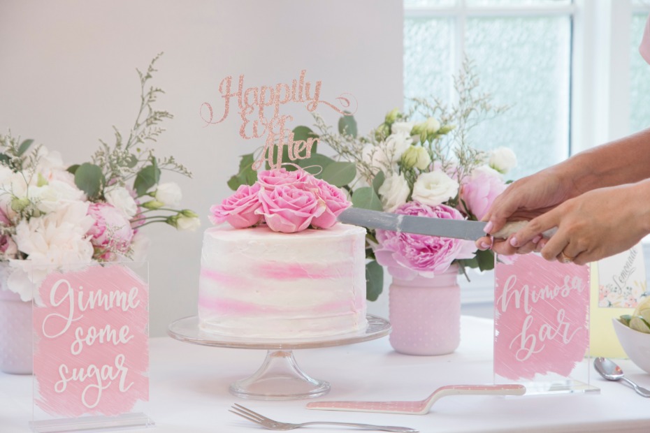 white and pink weddding cake