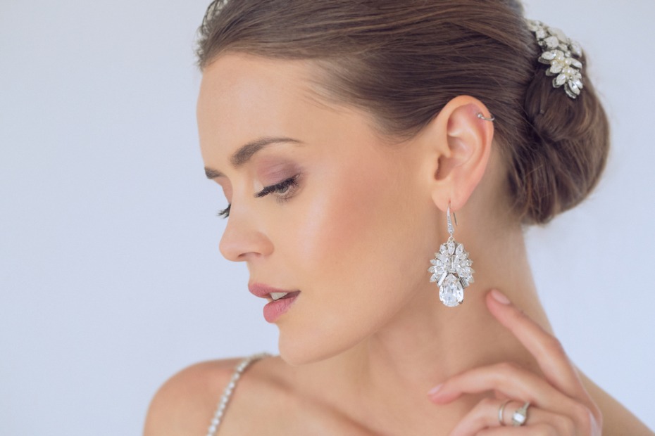 How to Pick the Perfect Pair of Bridal Earrings