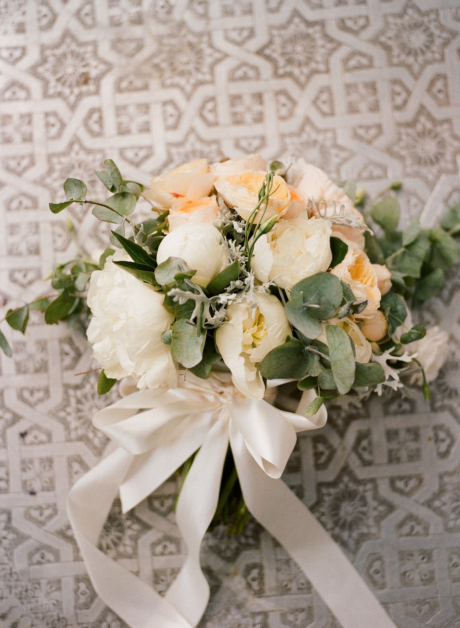 Cream wedding bouquet