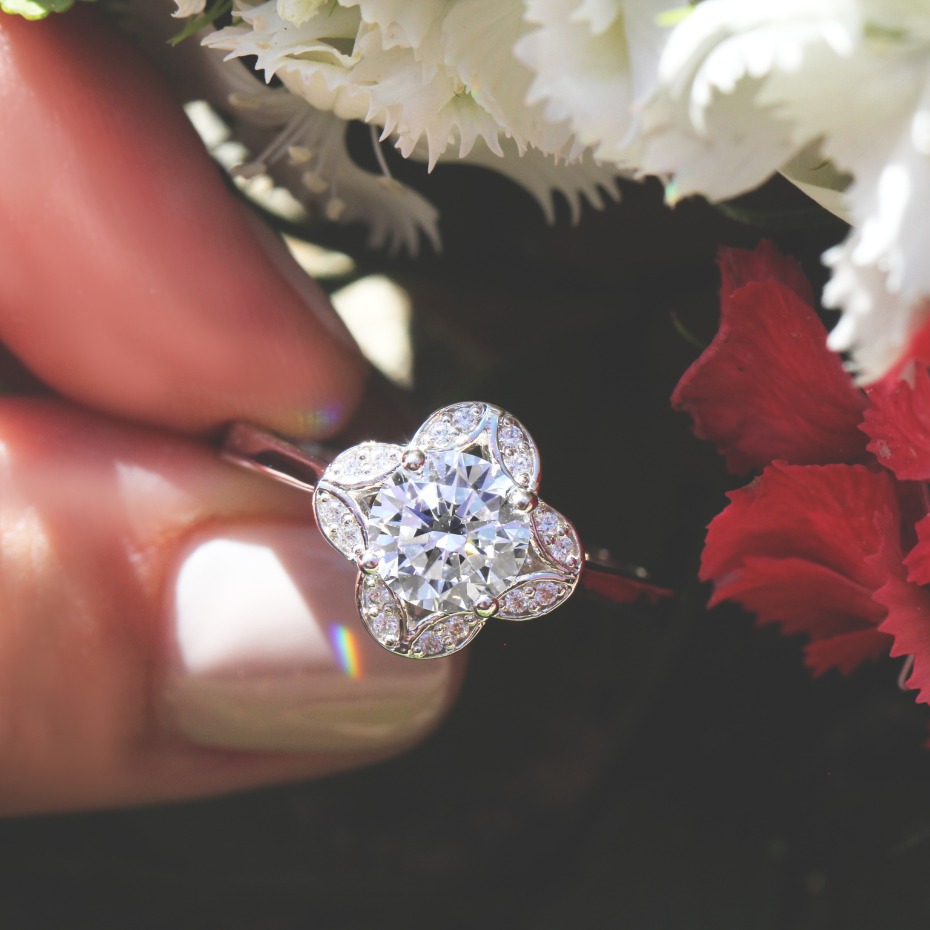 7 Vintage Style Engagement Rings From MiaDonna That Rock