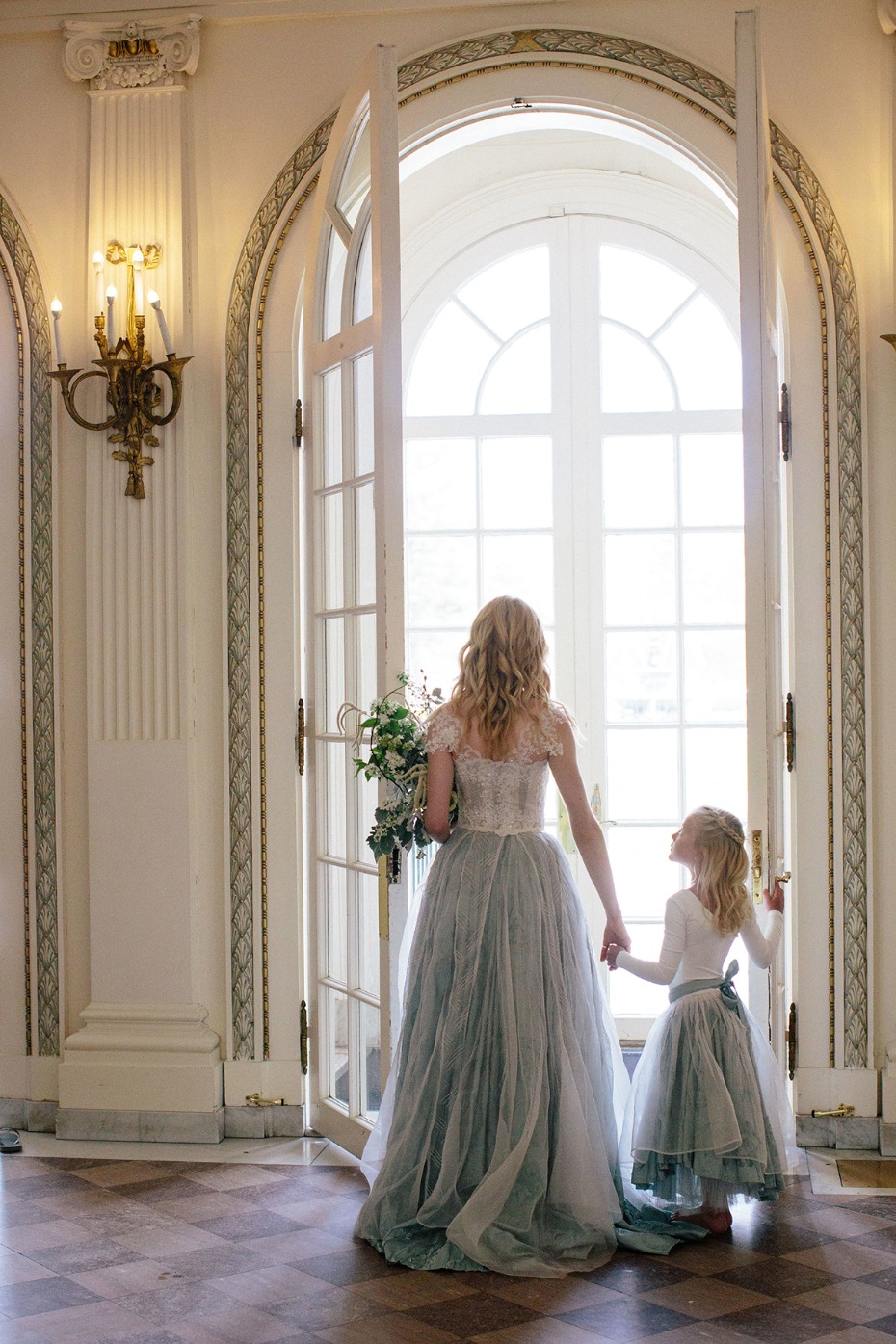 sweet bride and flower girl style