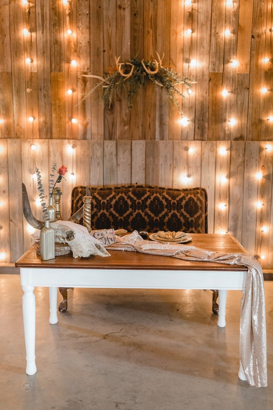 Country rustic sweetheart table