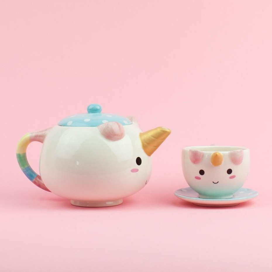 unicorn teapot - the perfect gift for your flower girl