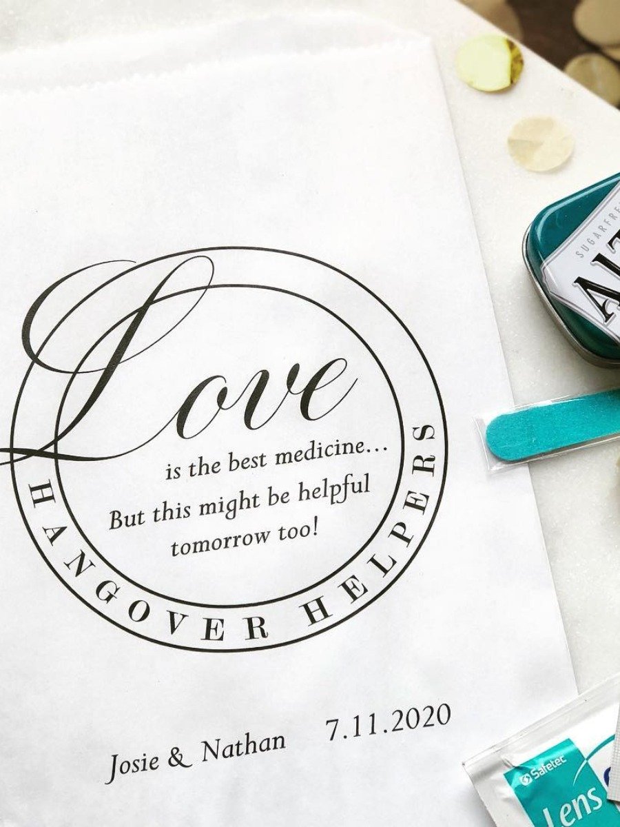 5 Things to Know When You’re Choosing Wedding Favors