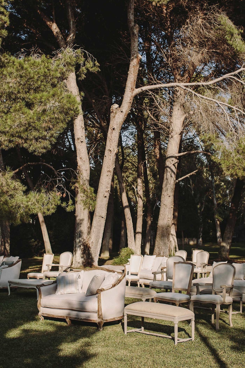 wedding ceremony lounge chairs