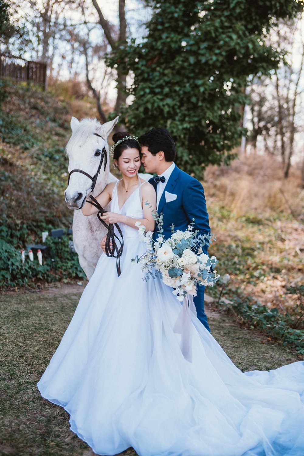 classicromanticweddingdaywithanadorabletwist17
