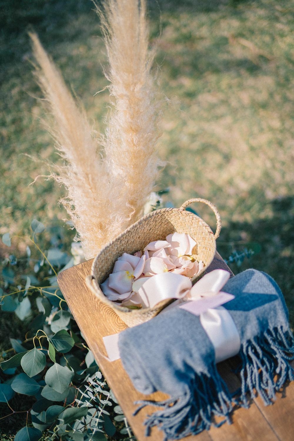 classicromanticweddingdaywithanadorabletwist34