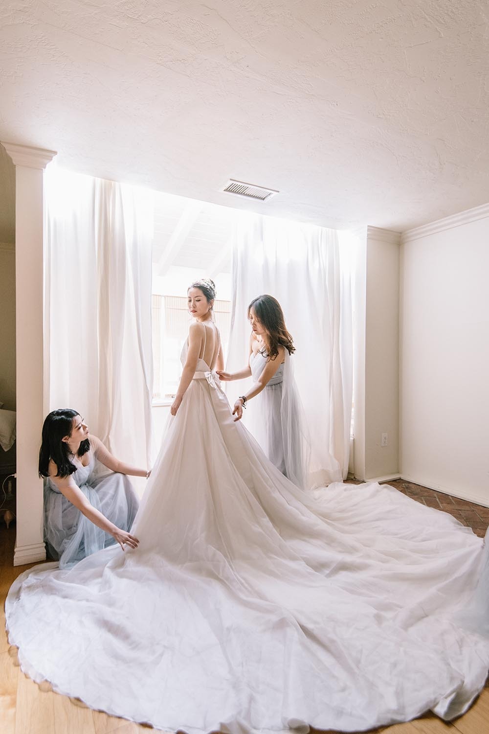 classicromanticweddingdaywithanadorabletwist47