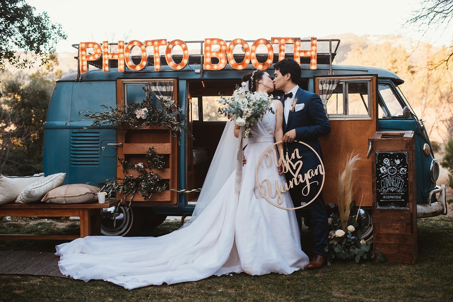 wedding photobooth bus