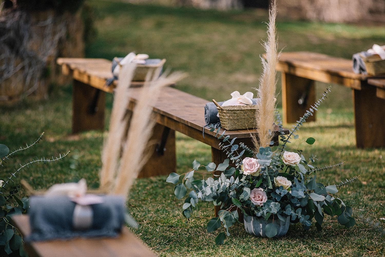 classicromanticweddingdaywithanadorabletwist76