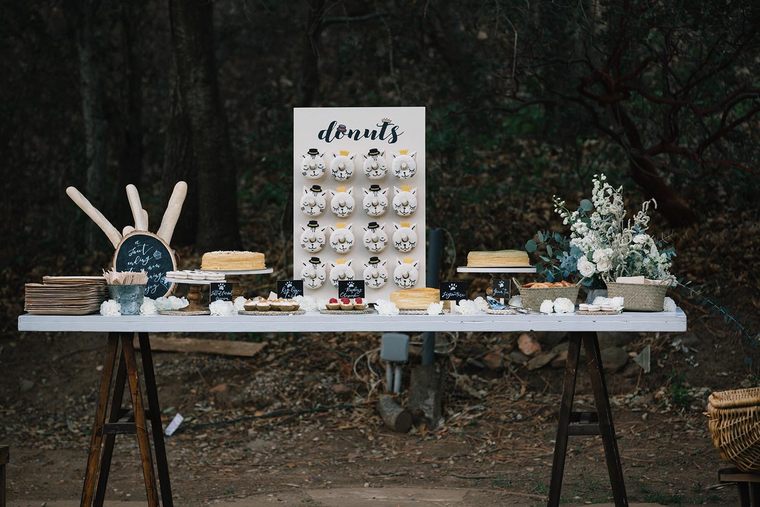 classicromanticweddingdaywithanadorabletwist84